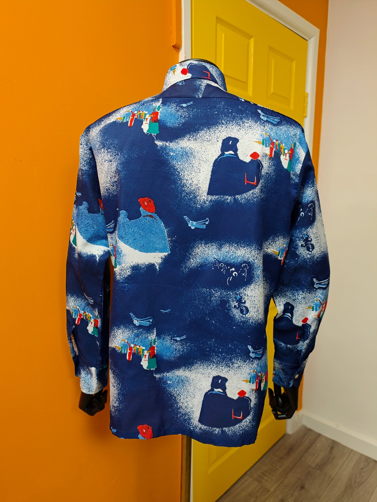 1970s Kmart novelty print dagger collar shirt